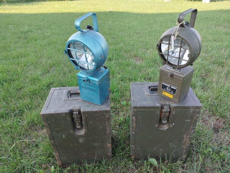 vand felinar vechi . lanterna militara din 1962