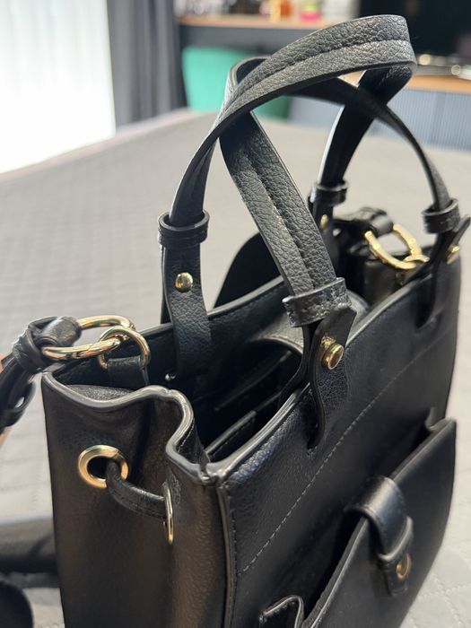 Чернаa чантаa Zara