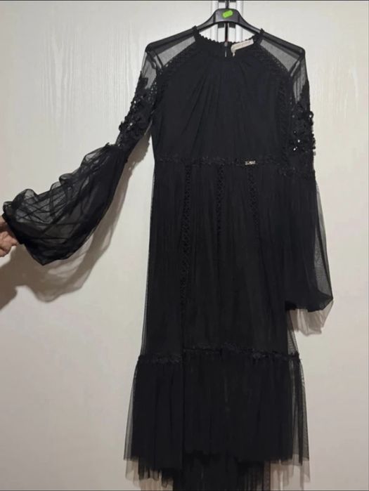 Rochie neagra din dantela deosebita