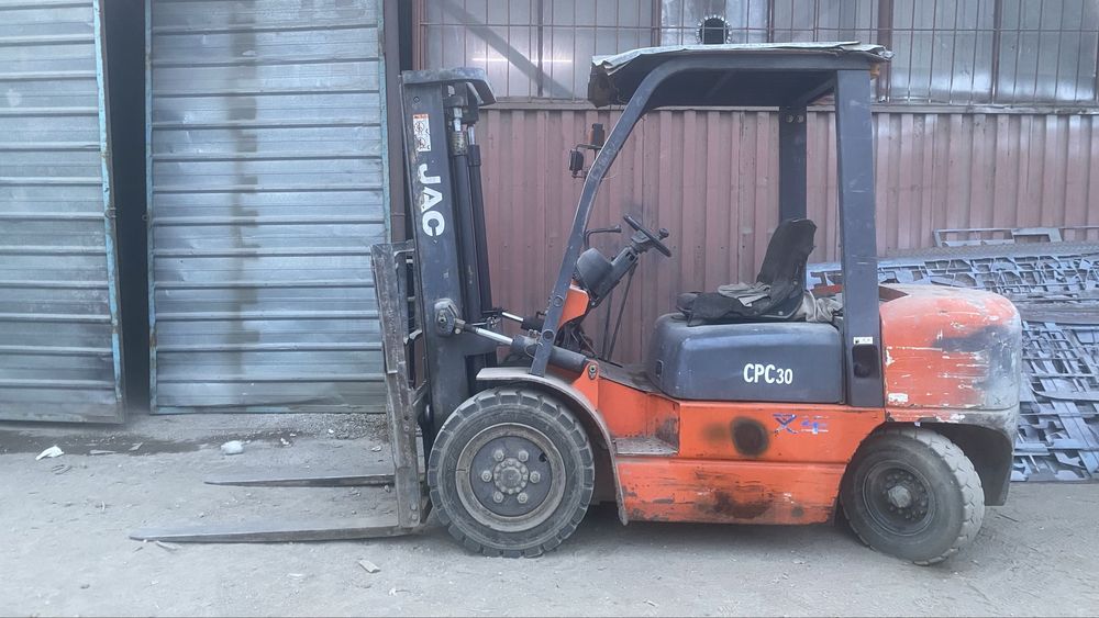 Вилочный погрузчик КАРА