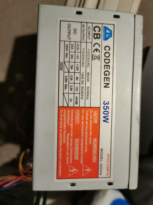 Продавам монитори, захранване за компютри