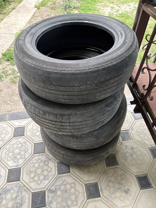 продаеться шины,