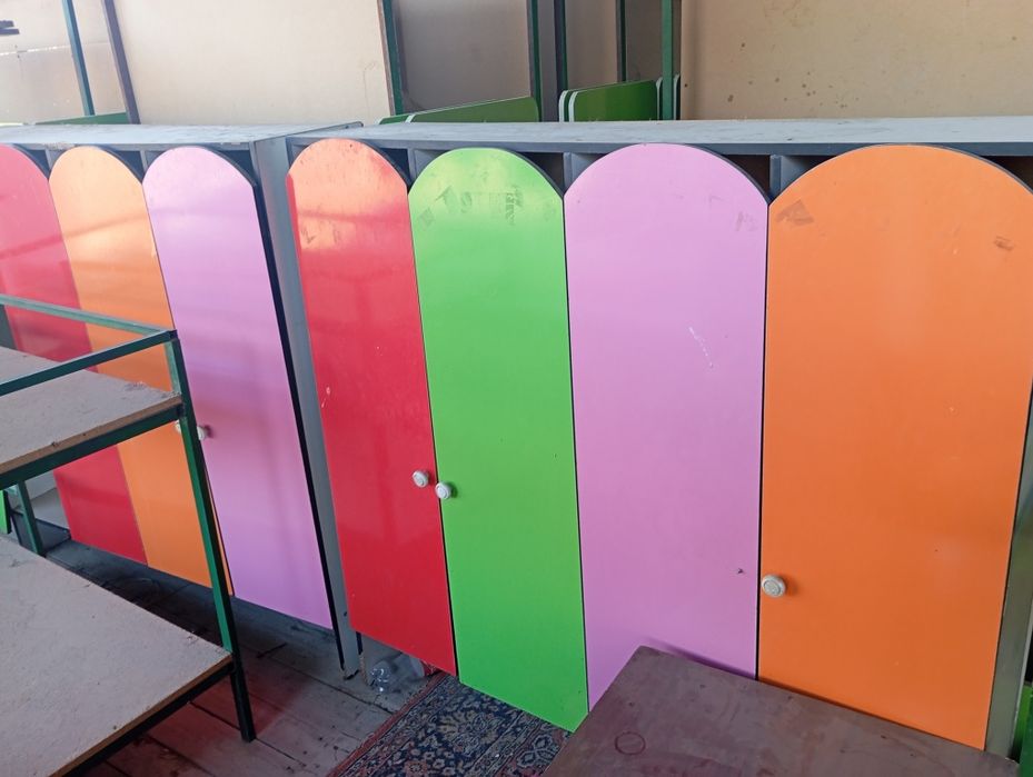 Bogʻcha mebellari hammasi bor shkaf,divan,martabalari bilan