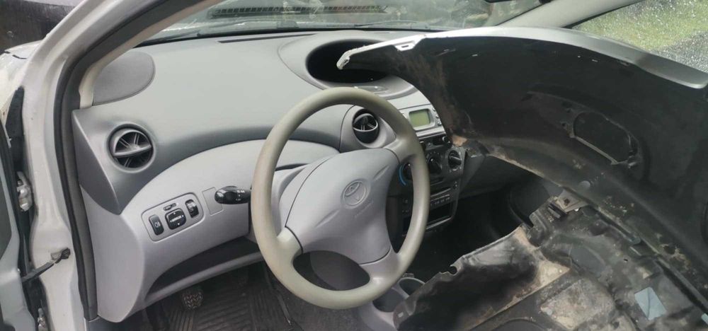 Тойота Ярис 2003г.