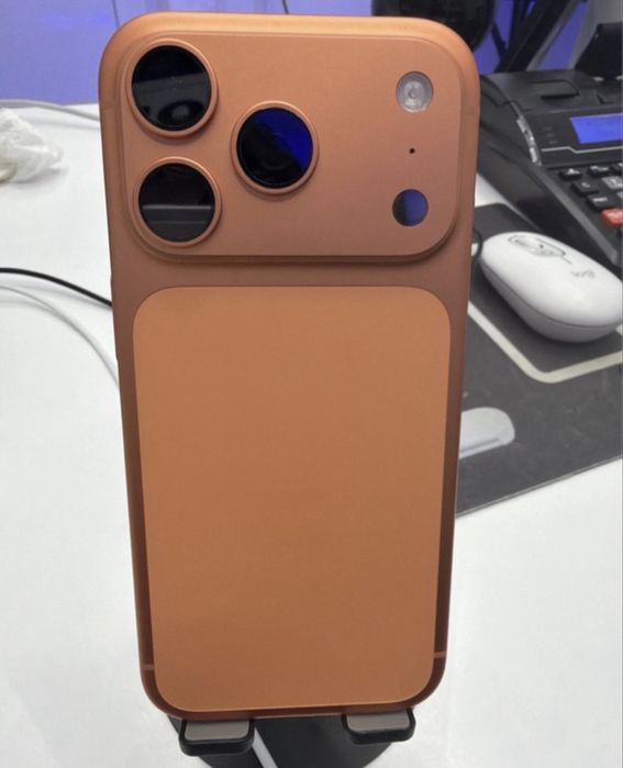 iphone 17 pro orange