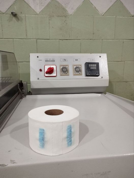 ВОРОТНИКИ парикмахерские , гигиенические с липучкой.