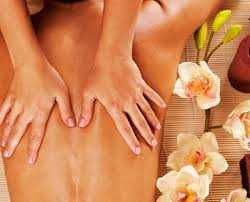 Masaj Profesional Relaxant și Terapeutic – Răsfăț și Relaxare!