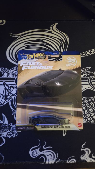 Hot Wheels Premium Lamorghini Adventador Coupe