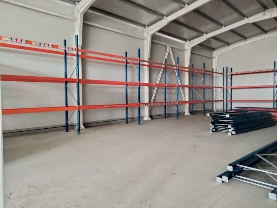 Rafturi metalice, premium reglabile 
Depozitare manuala
Depozit paleti