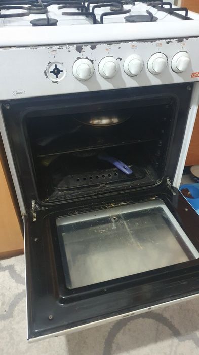 Газ плита в хорошем состоянии.