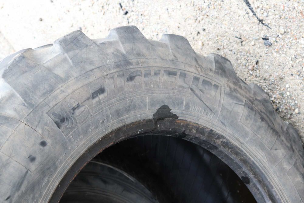 Cauciucuri 440/80-28 Michelin SH Industriale pentru BuldoExcavator