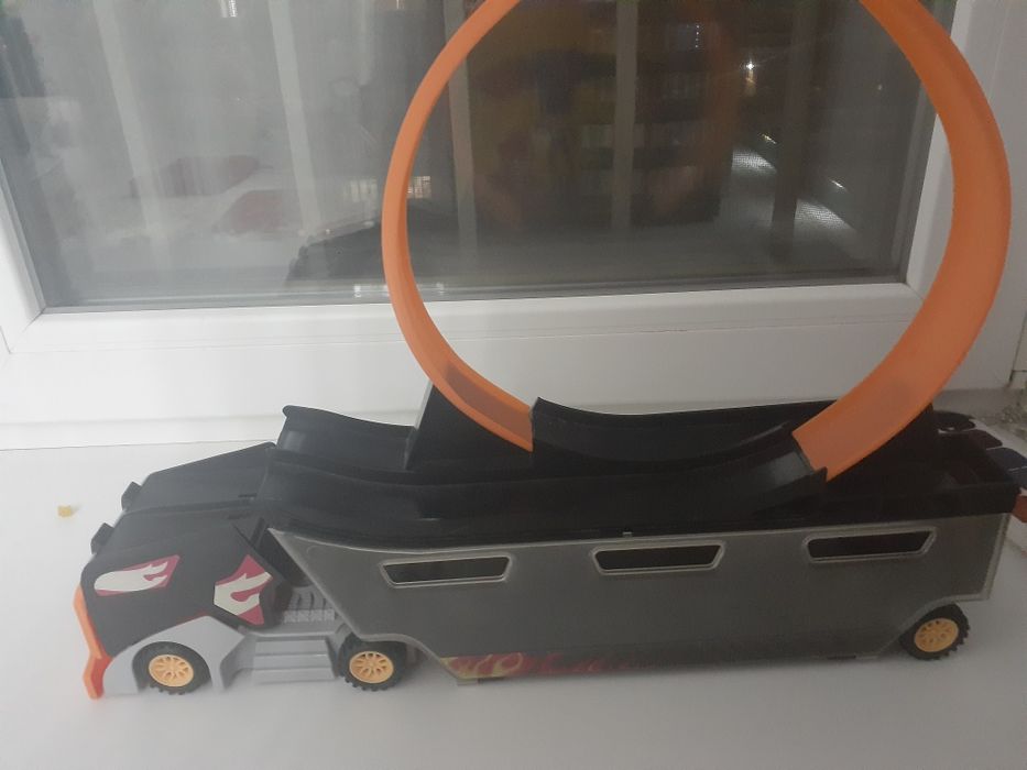 Грузовик Hot Wheels