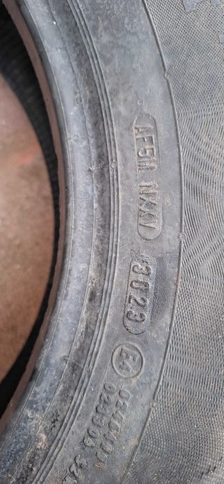 Гуми Continental 215/60/16 ..