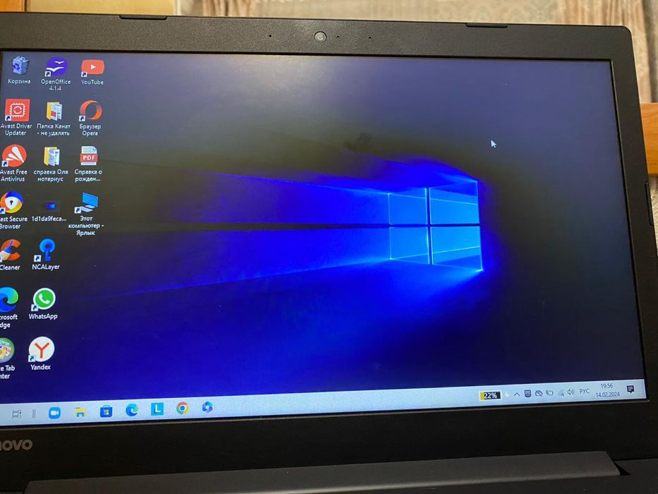 Ноутбук 1Ноутбук Lenovo IdeaPad 330-15IKB

81DE031VRK серый-черный