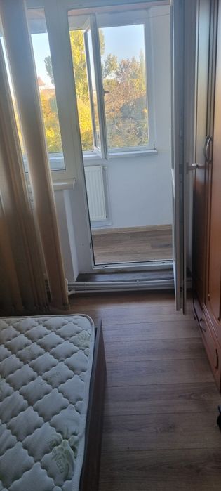 Proprietar ofer spre închiriere  apartament 2 camere micro 17