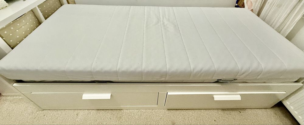 Cadru divan Brimnes cu 2 saltele- IKEA