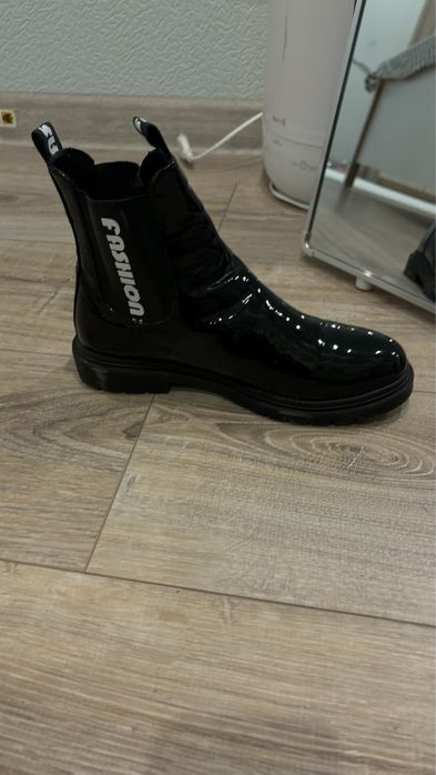 Ботинки лакированные. Турция