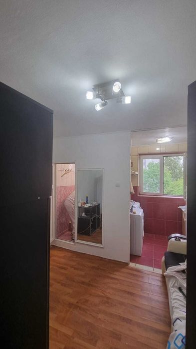 Vanzare garsoniera,17 mp,etaj 4 din 4