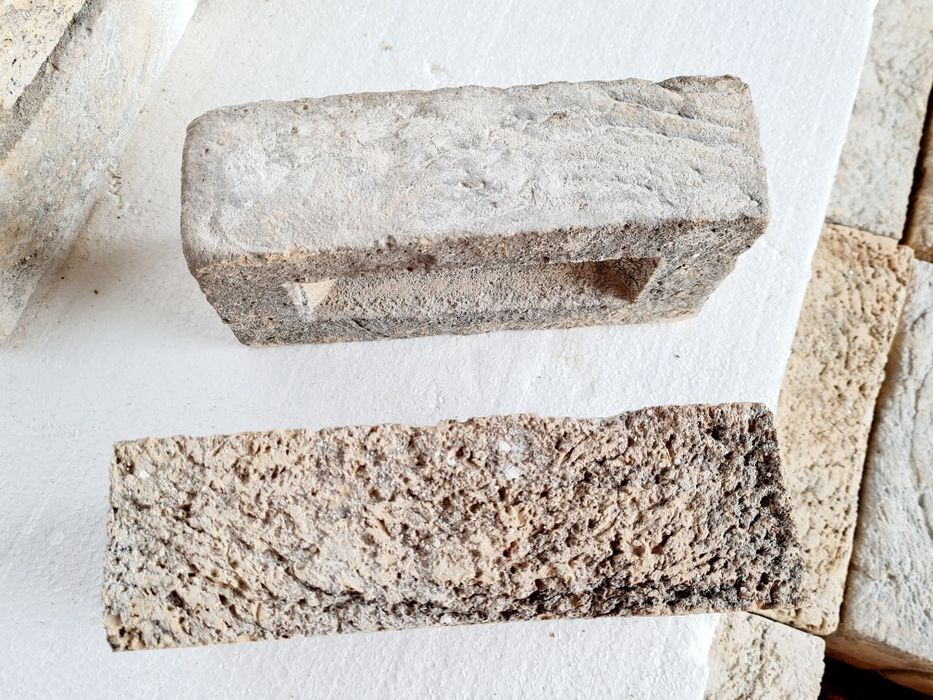 Caramida aparenta noua