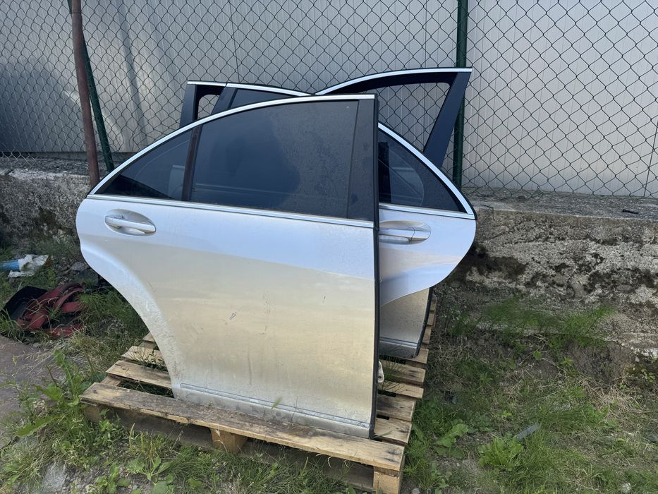 Задна дясна врата за Mercedes S class W221