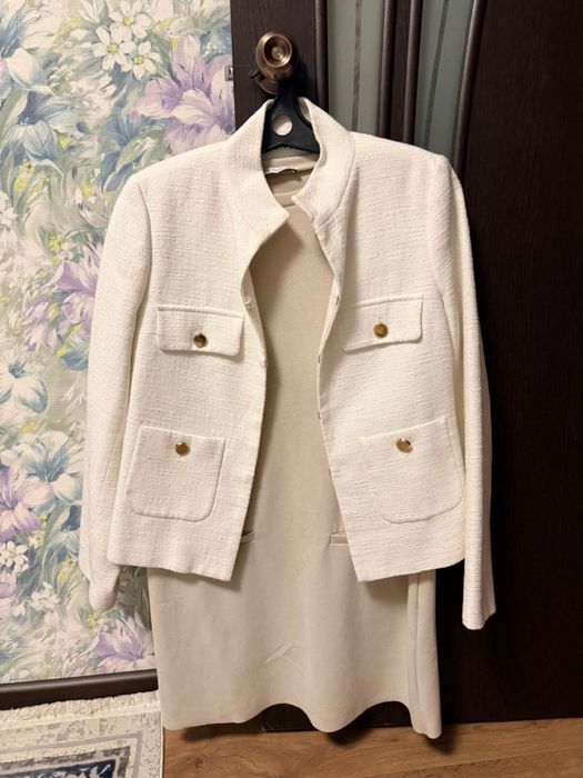 Пиджак ZARA новая,насила 2раза