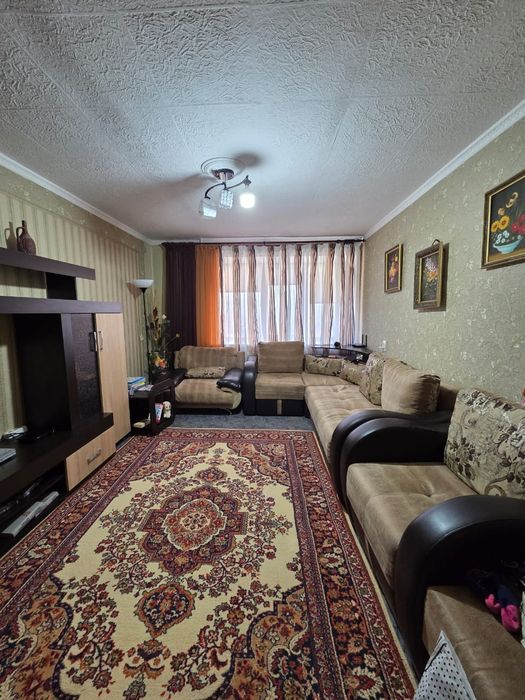 Продам 2 ком квартиру район Гор Парка