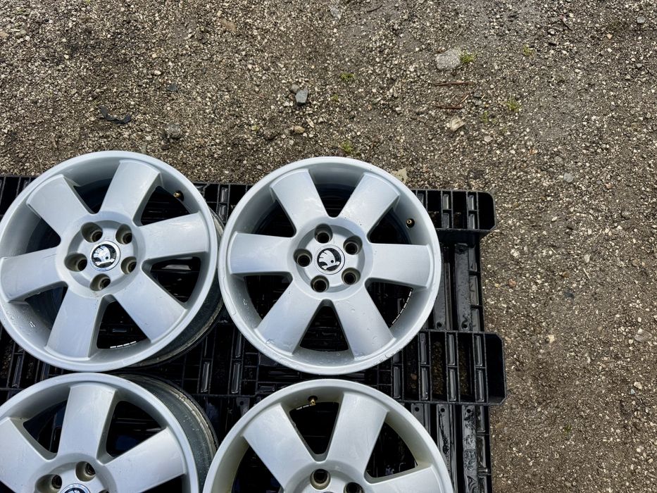 4бр.Алуминиеви джанти 15цола 5x100 за Skoda Fabia,Vw Polo,Seat,Audi A1