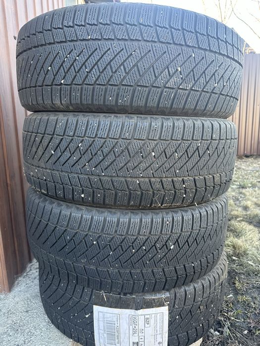 Всесезонные шины Continental 235/55R19