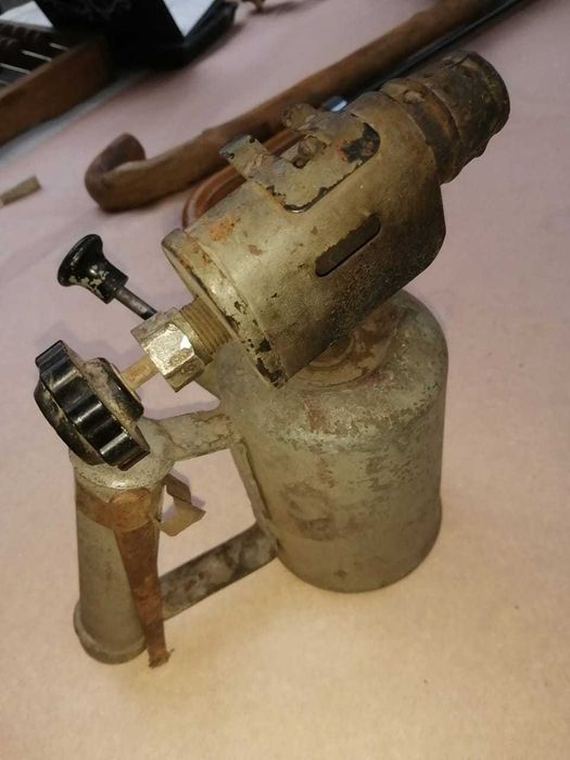 Паяльная    лампа