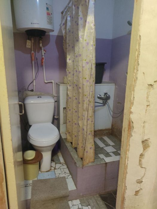 Продаётся 2-комнатная квартира, 8 микрорайон, 1 этаж