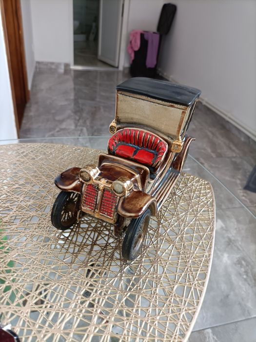 Mașinuță de colecție