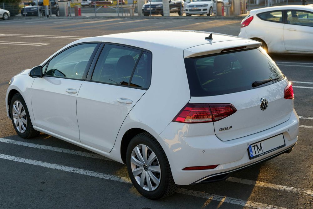 VOLKSWAGEN Golf 2019 — imagine 3