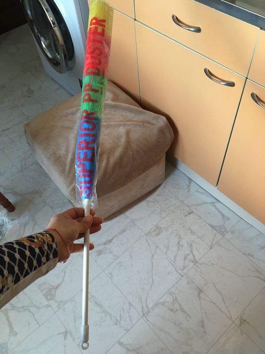 Четка за прах чисто нова