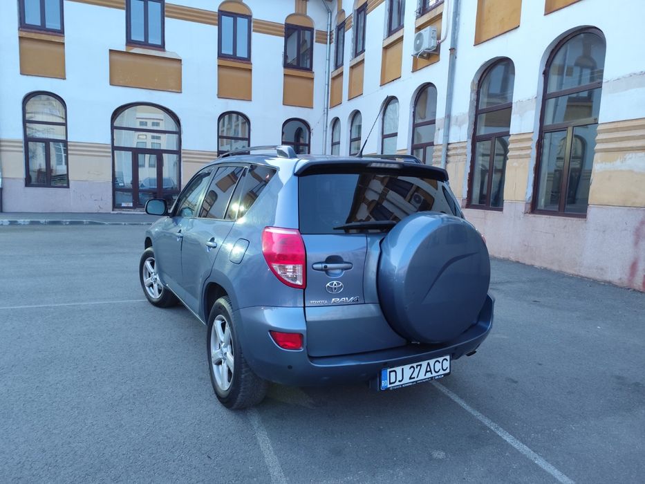 Toyota rav 4 2.0 benzina automata cu Gpl