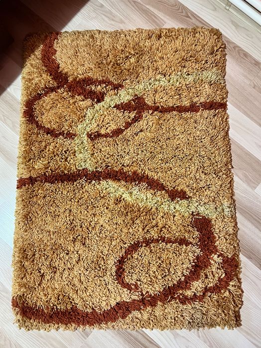 Covor pufos de cameră