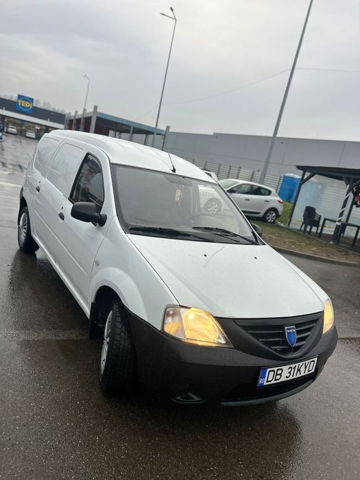 Vând Logan van 1,4 benzina