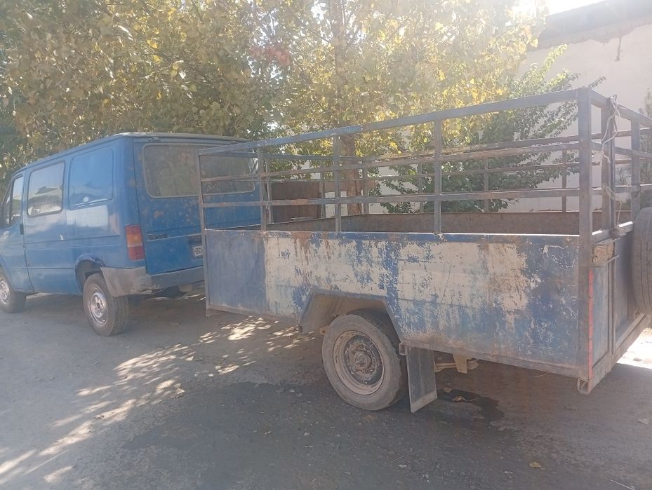 Ford tachkasi bn sotiladi mol va qoʻy tashish uchun