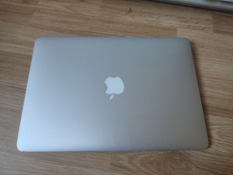 Macbook Air 13 2017 A1466 Emc 3178 - i5 / 8gb  / Baterie Buna