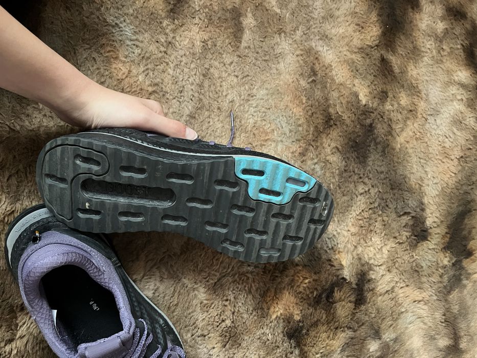 Adidasi de la adidas