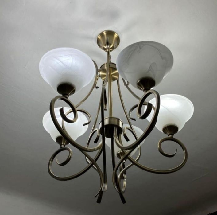 Люстры для разных комнат, 3 вида.