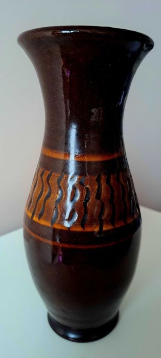 Масивна декоративна ваза