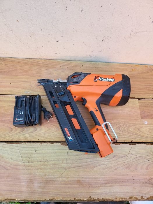 Pistol puscat cuie lemn Paslode  IM90Xi