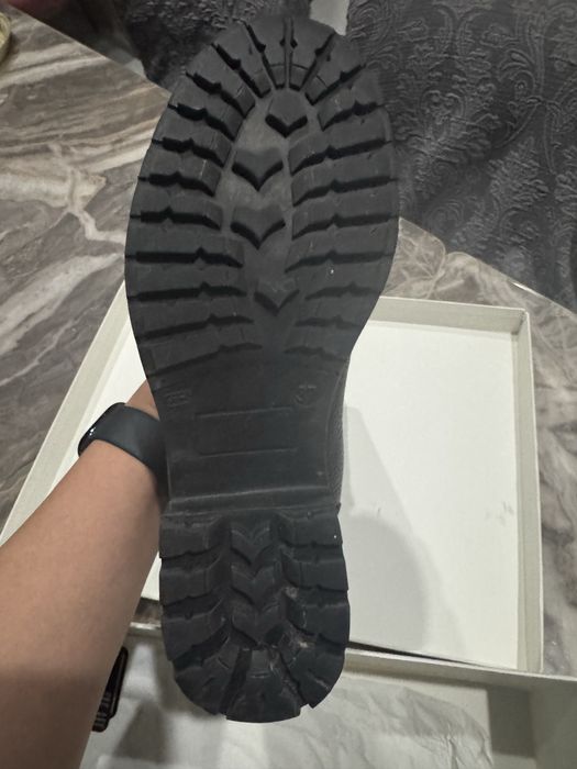 Продам оригинал Dolce&Gabbana сапоги