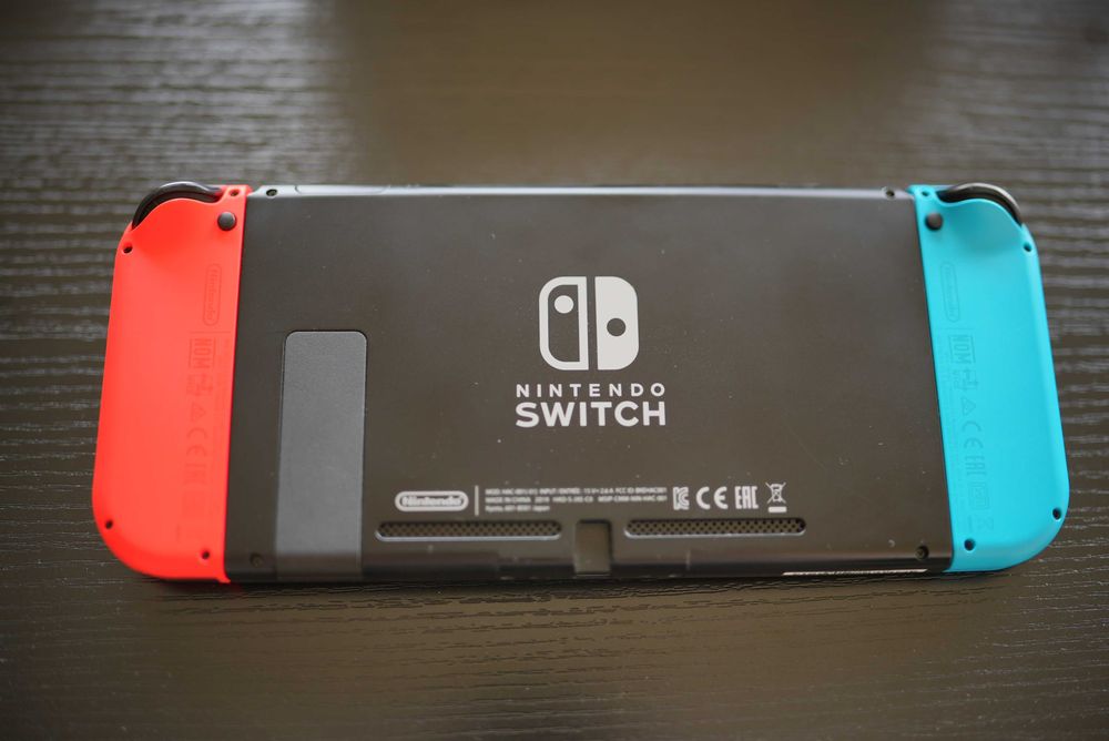 Nintendo Switch + Original Box