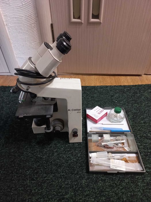 Микроскоп Carl Zeiss Axiostar