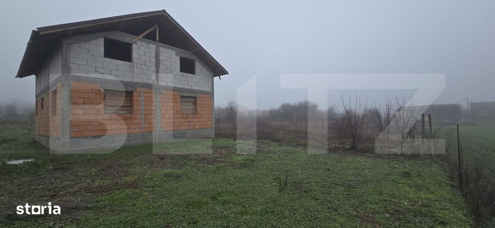 Casa la rosu, P+M, 4 camere, 400 mp teren, Simnicul de Jos