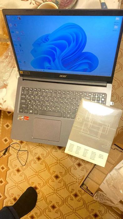 Ноутбук  Асер новый непользованый.