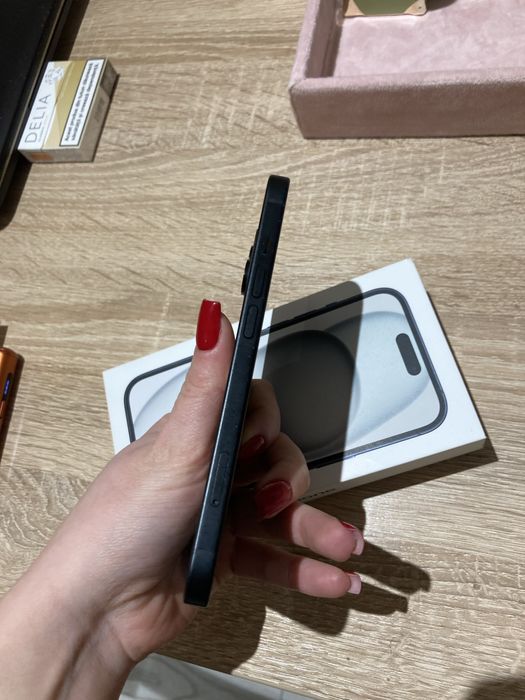 Vand Iphone 15 128GB