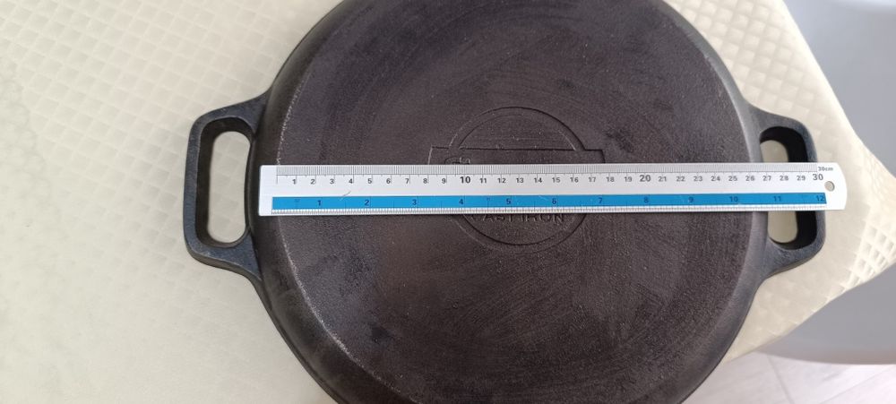 Сковорода чугунная