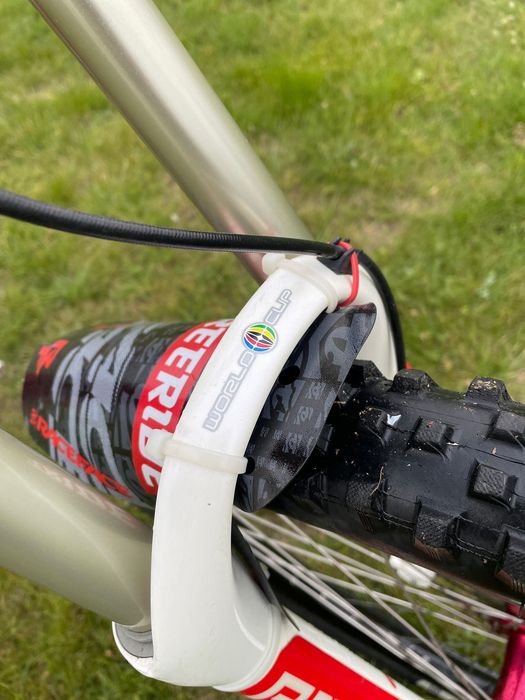 Vând bicicletă specialized demo 8
